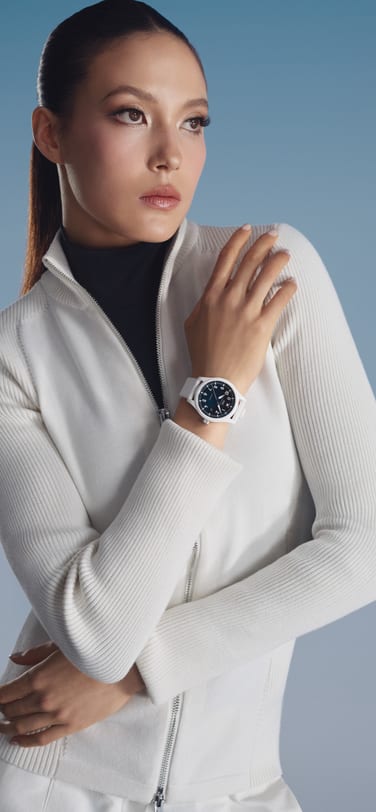 IW328104 Pilot's Watch Automatic 41 TOP GUN Lake Tahoe on a man's wrist