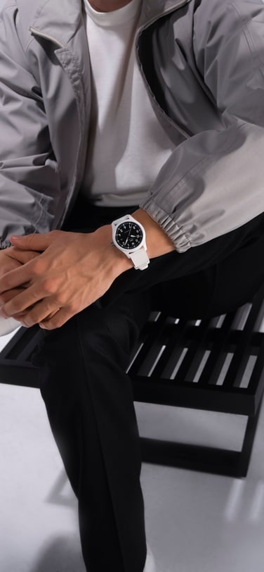 IW328104 Pilot's Watch Automatic 41 TOP GUN Lake Tahoe on a man's wrist