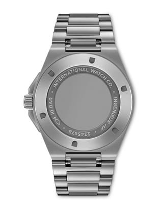 Ref. IW328904 with integrated grade 5 titanium bracelete
